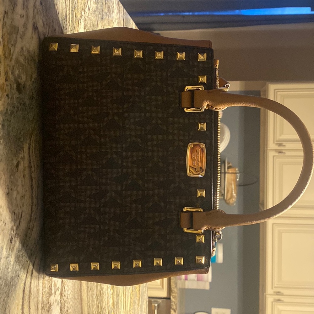Like brand new MK purse, comes with strap to make long